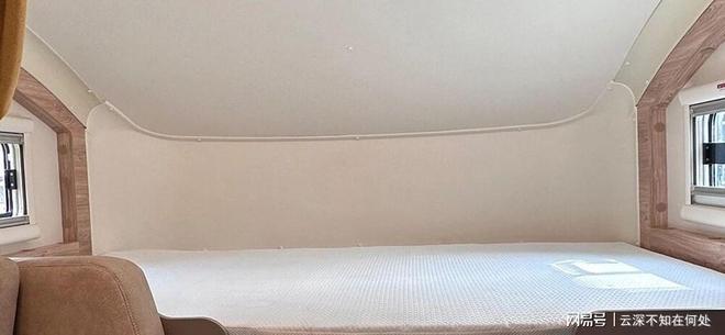 程式挂绿牌20万买回家我哭了冰球突破武汉房车展五菱房车增(图3)