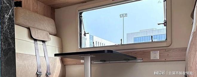 程式挂绿牌20万买回家我哭了冰球突破武汉房车展五菱房车增(图4)