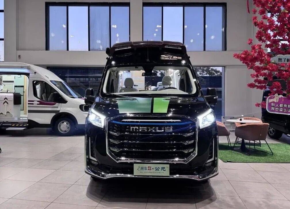 O房车全新发布一台车如何搞定商务与旅居？冰球突破豪华版手机版凯岳登峰V5 PR(图2)